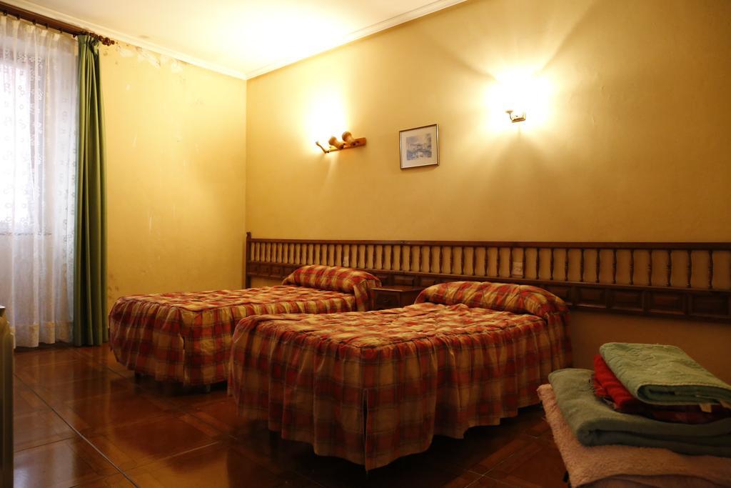 Pension Iberia Llanes Kamer foto