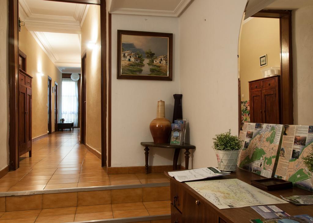 Pension Iberia Llanes Buitenkant foto